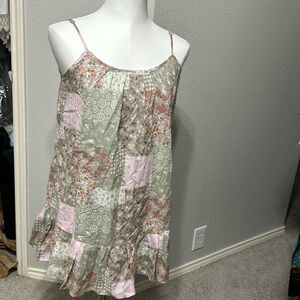 Summer dress lite green short dress thin  strap. Quilt look pattern XS